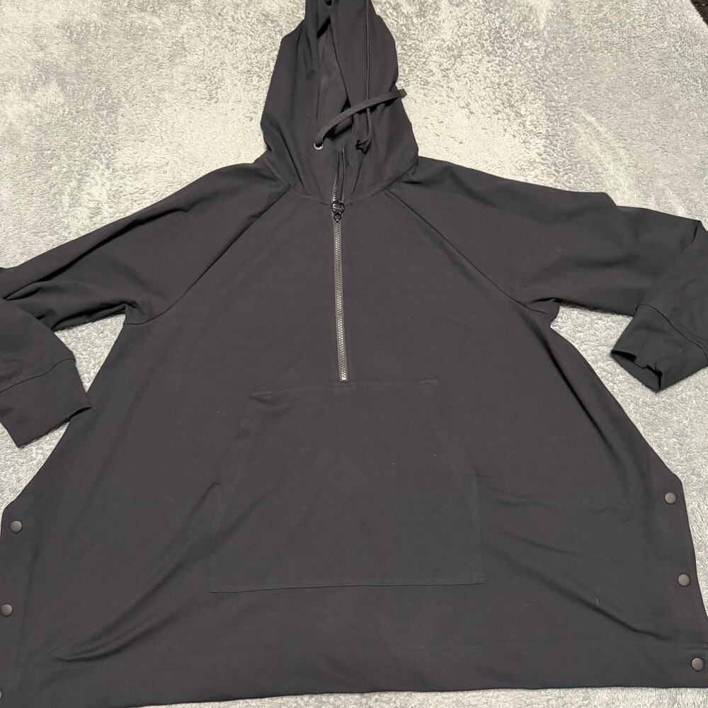 Athleta Hoodie Womens Large Glacier Handkerchief Poncho #599674 Quarter Zip